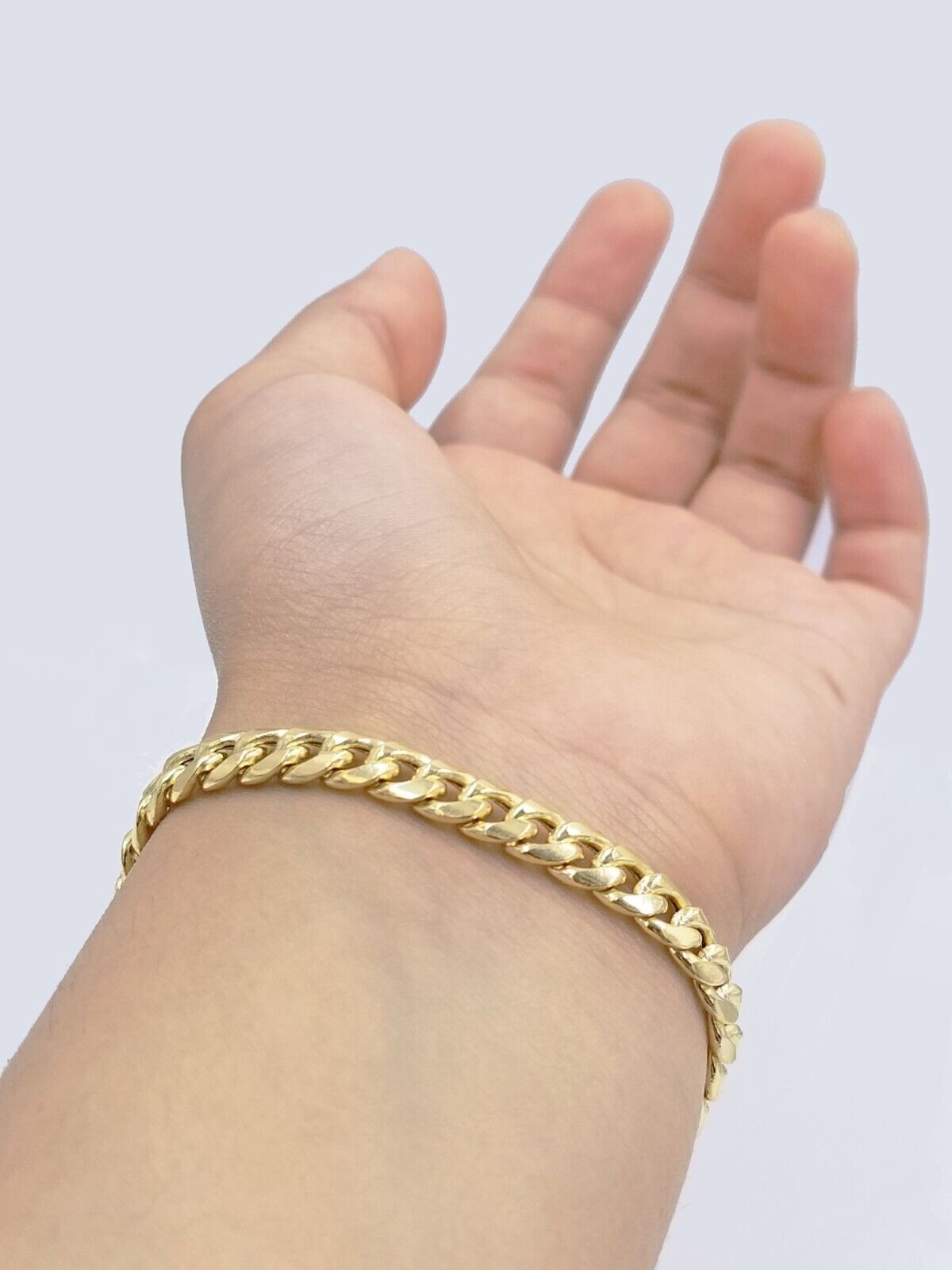 8 gram gold bracelet for deals men