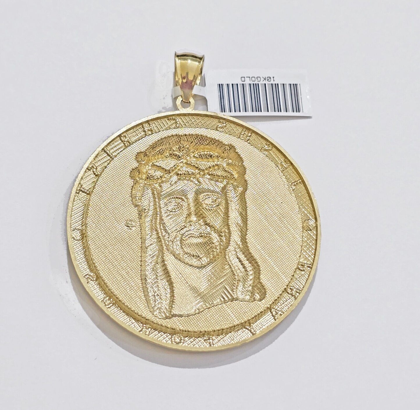 Real 10k Jesus head Charm pendant Mens 2.5 Inch Circular charm Real 10kt